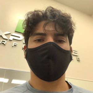 Meet your Posher, Carlos